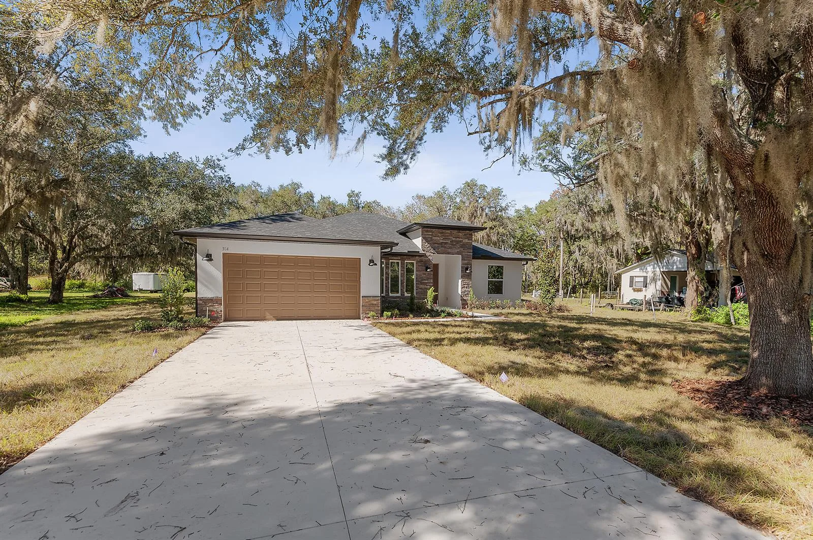 304 N Jungle Road, FL 32732
