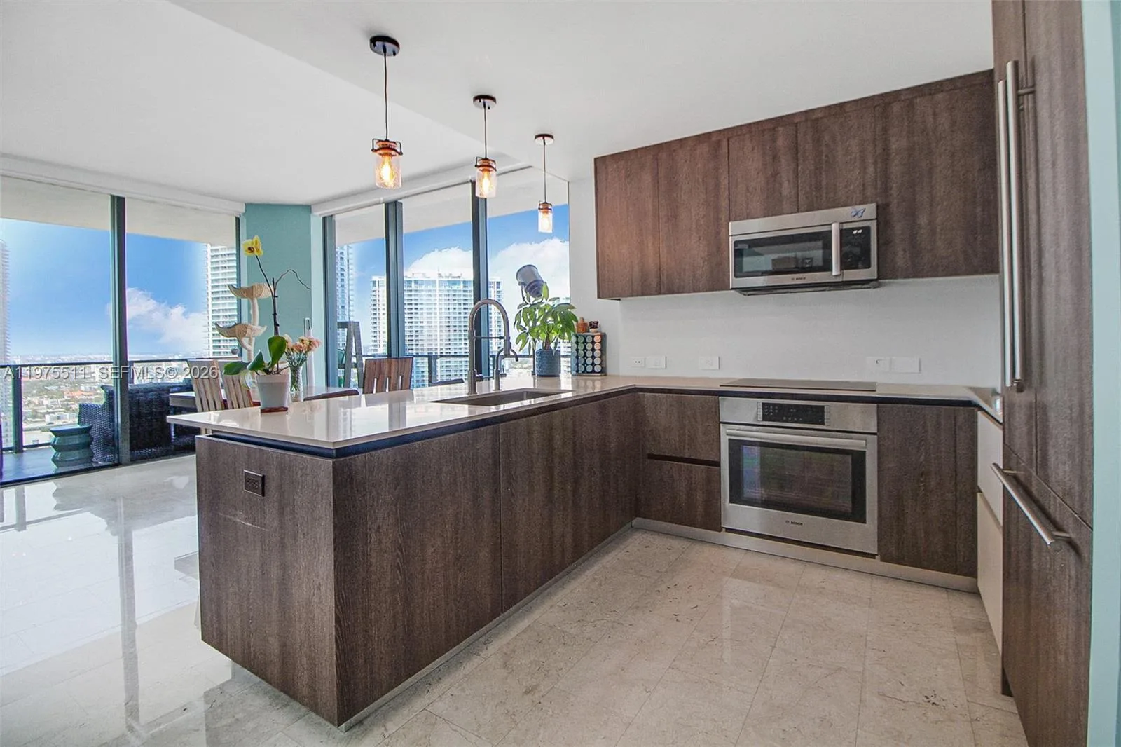 68 SE 6th St # 2612, Miami, FL 33131 photo 4
