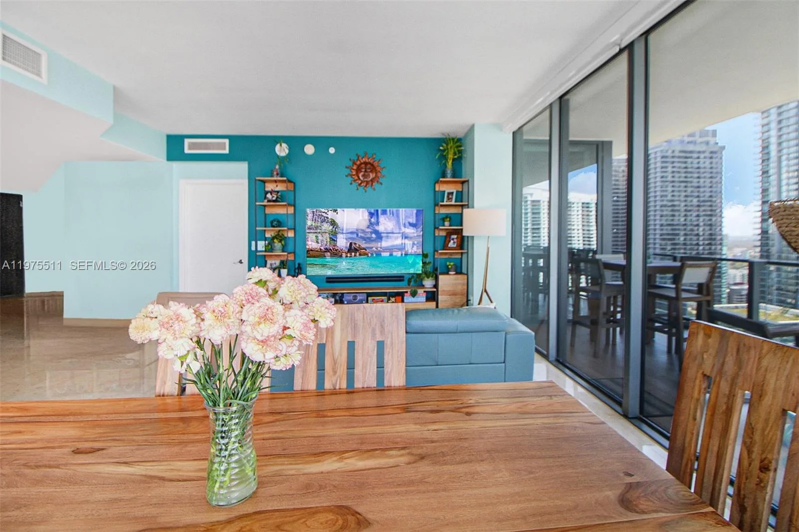 68 SE 6th St # 2612, Miami, FL 33131 photo 8