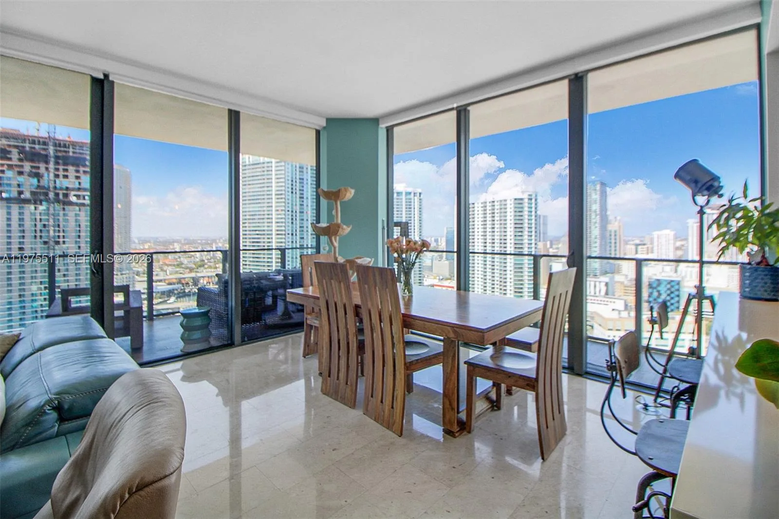 68 SE 6th St # 2612, Miami, FL 33131 photo 9