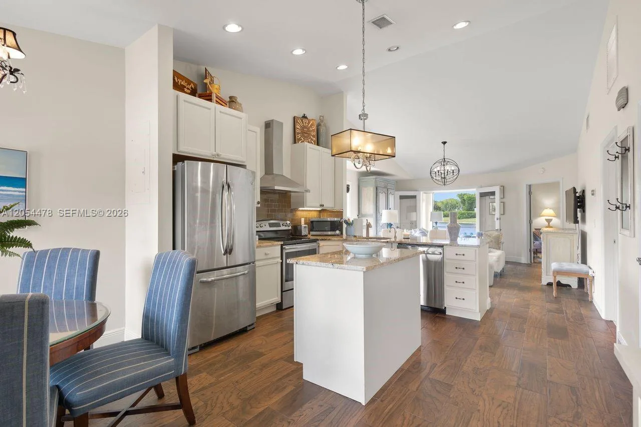 18551 Woodstream Dr, Boca Raton, FL 33498 photo 4