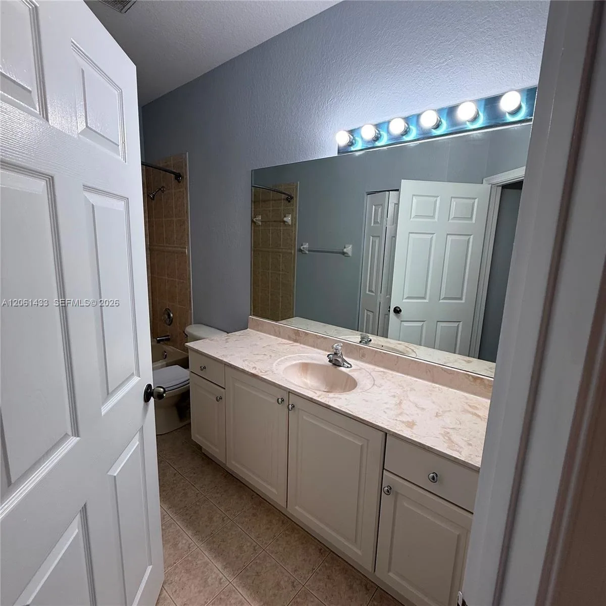 8811 S ISLES CR # 8811, Tamarac, FL 33321 photo 12