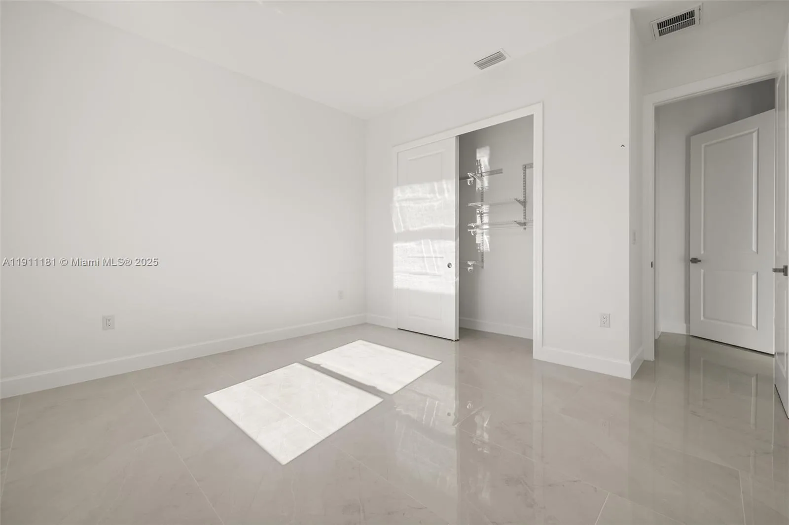 2170 barbados ave, Lehigh Acres, FL 33905 photo 5