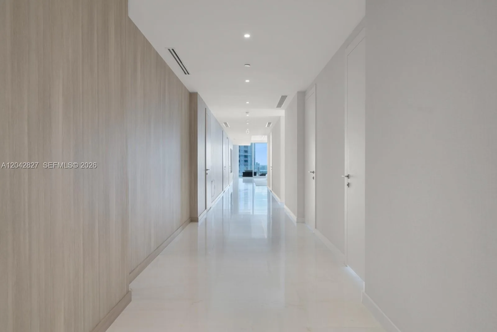 300 Biscayne Boulevard Way # 2701, Miami, FL 33131 photo 13