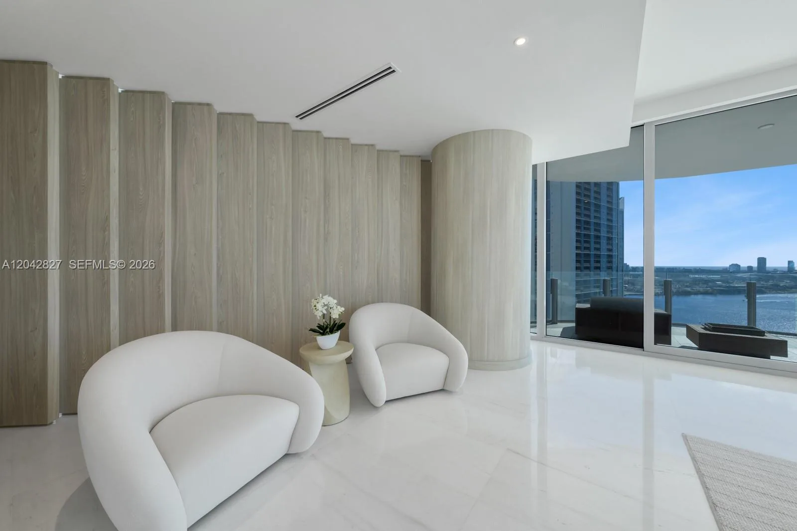 300 Biscayne Boulevard Way # 2701, Miami, FL 33131 photo 5