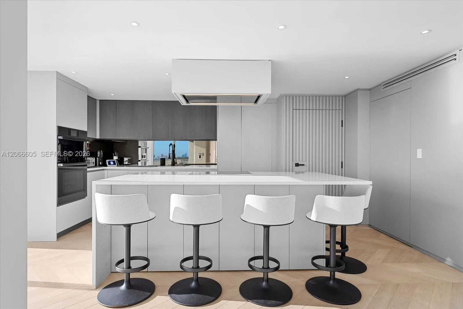 881 Ocean Dr # 11H, Key Biscayne, FL 33149 photo 7