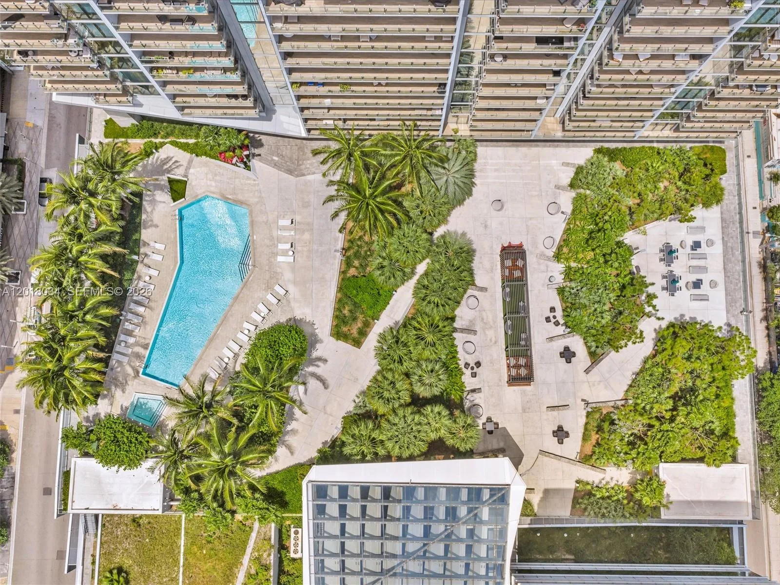 88 SW 7th St # 2011 (corner), Miami, FL 33130 photo 2