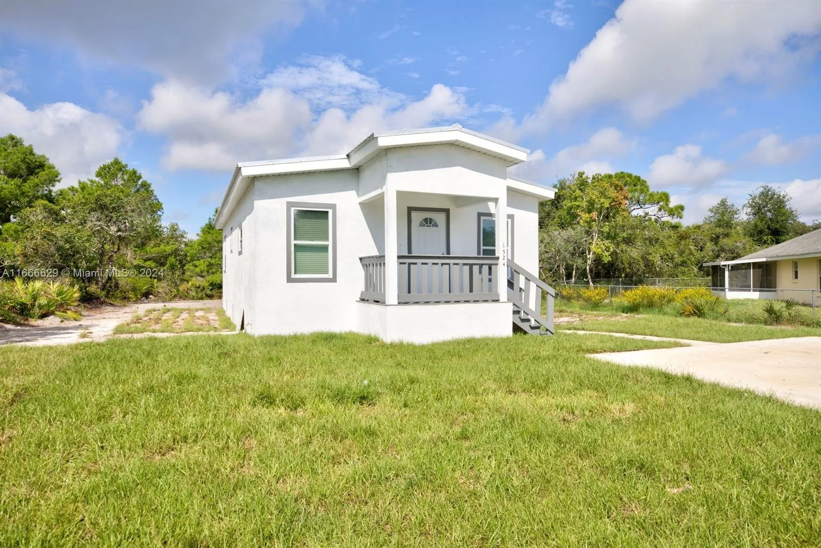 1524 Meadowbrook St # 1524, Lake Placid, FL 33852