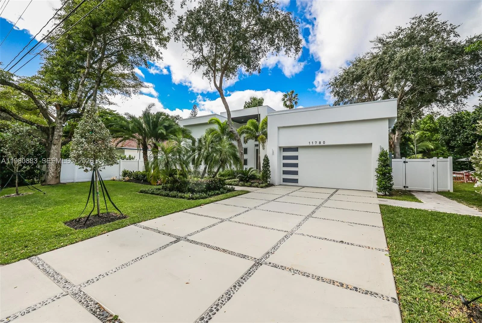 11780 NE 8th Ave, Biscayne Park, FL 33161 photo 3