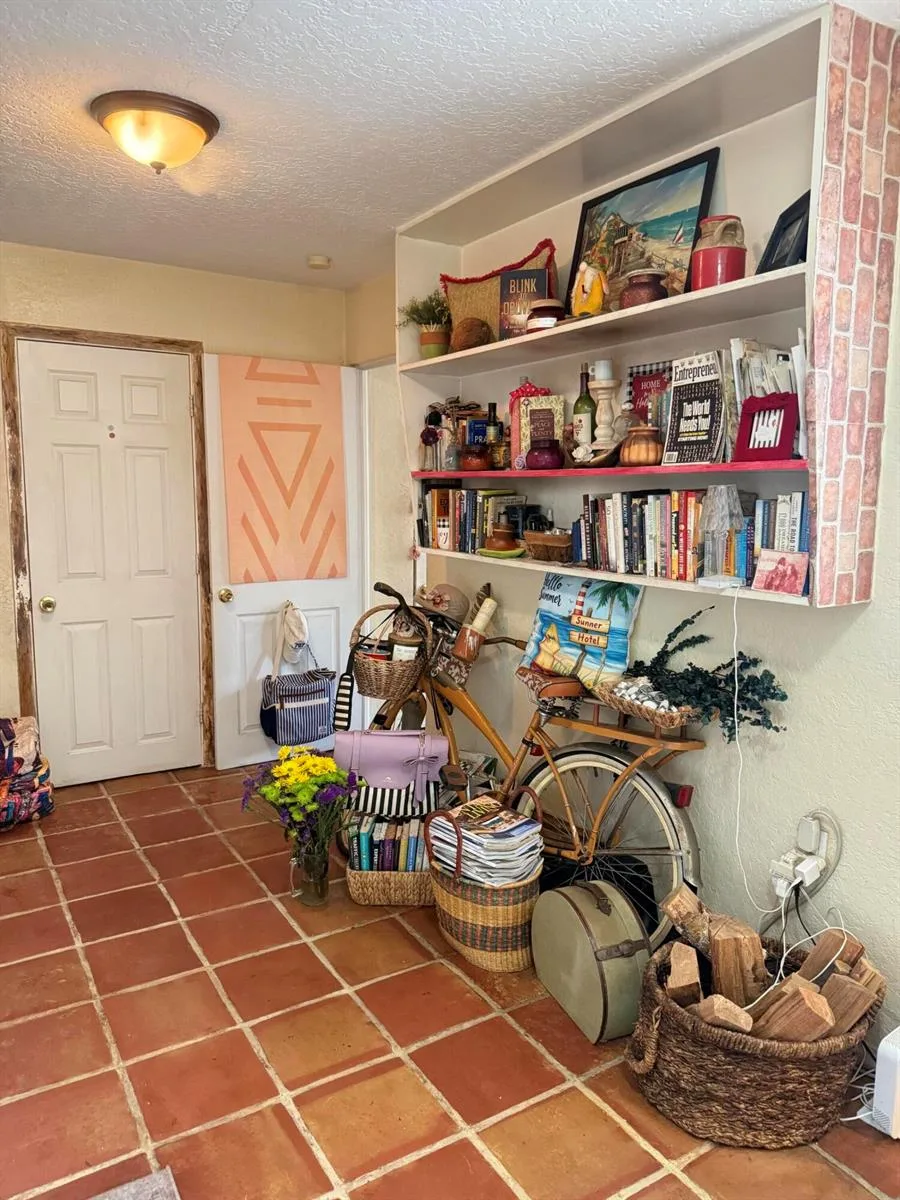 407 W Palm Street, Lantana, FL 33462 photo 4