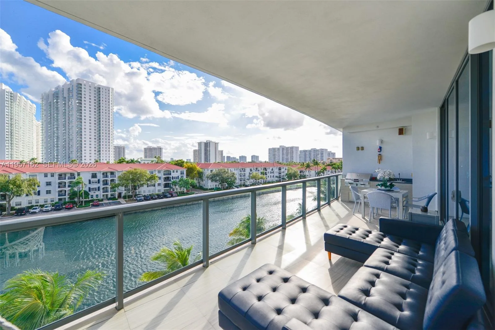 3250 NE 188th St # 404, Aventura, FL 33180 — zdjęcie 2