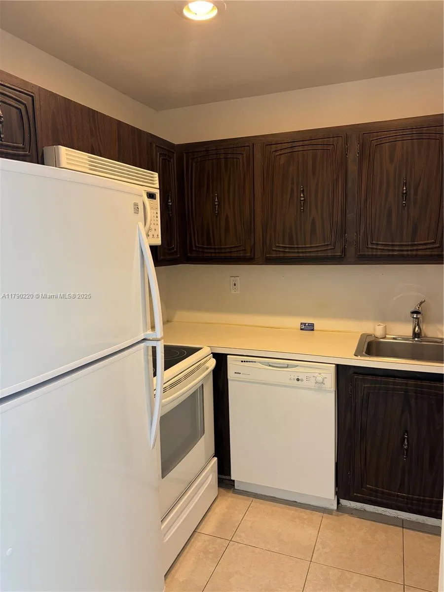 1420 Brickell Bay Dr # 103A1, Miami, FL 33131 photo 9