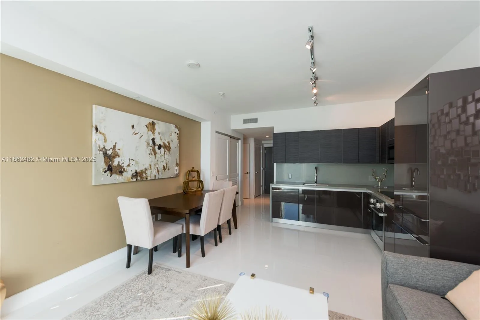 1080 Brickell Ave # 4105, Miami, FL 33131 photo 11
