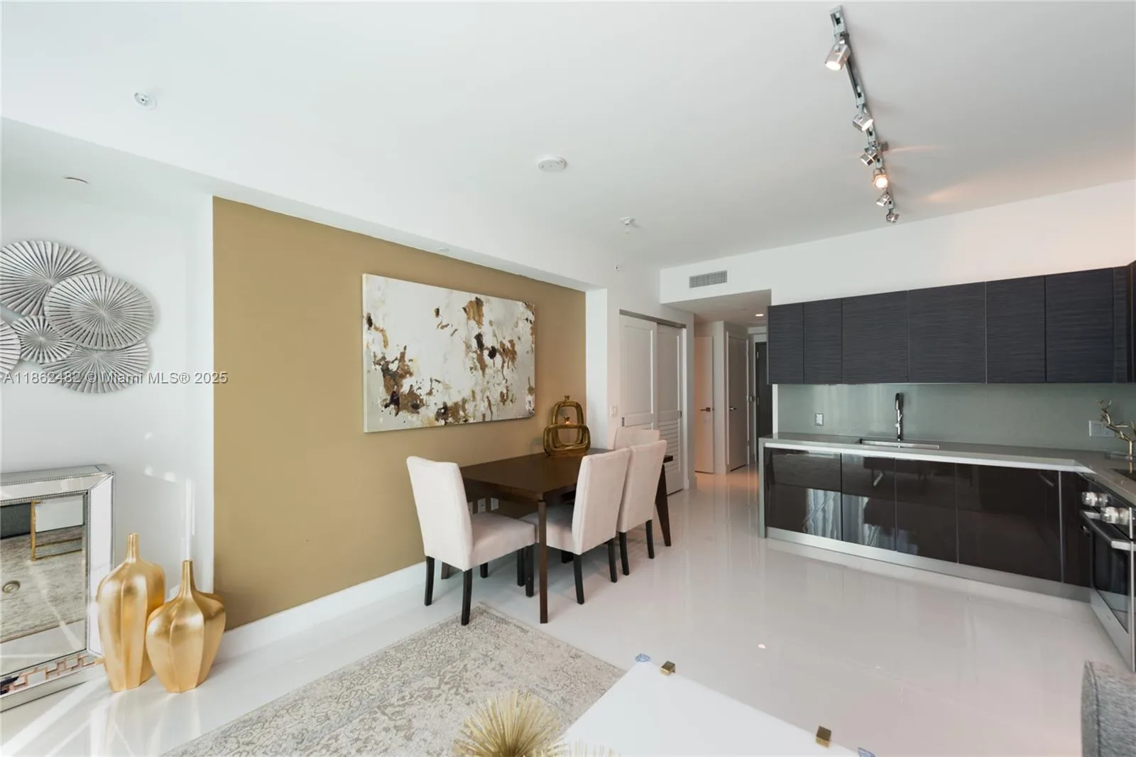 1080 Brickell Ave # 4105, Miami, FL 33131 photo 6