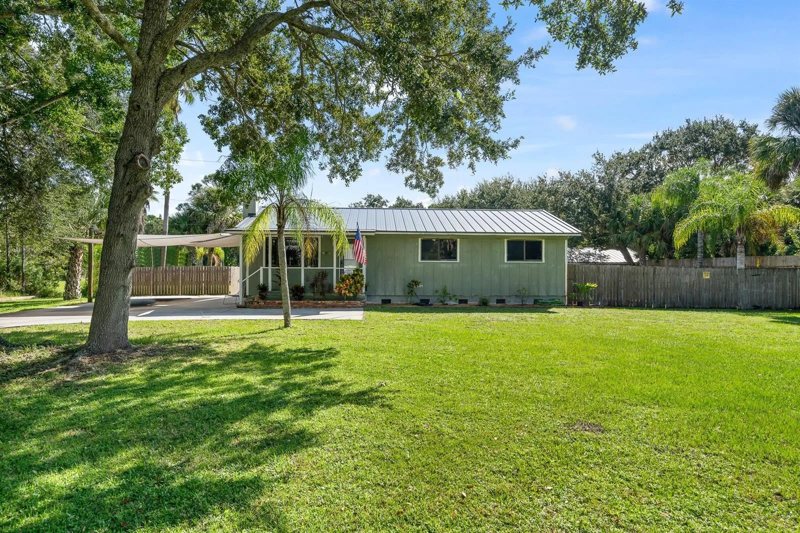 9633 Honeysuckle, FL 32976