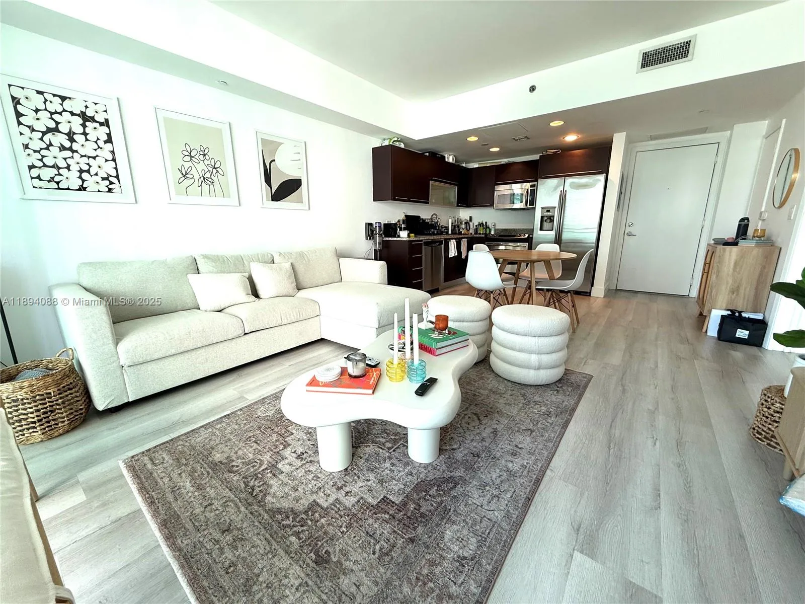 950 Brickell Bay Dr # 1408, Miami, FL 33131 photo 2