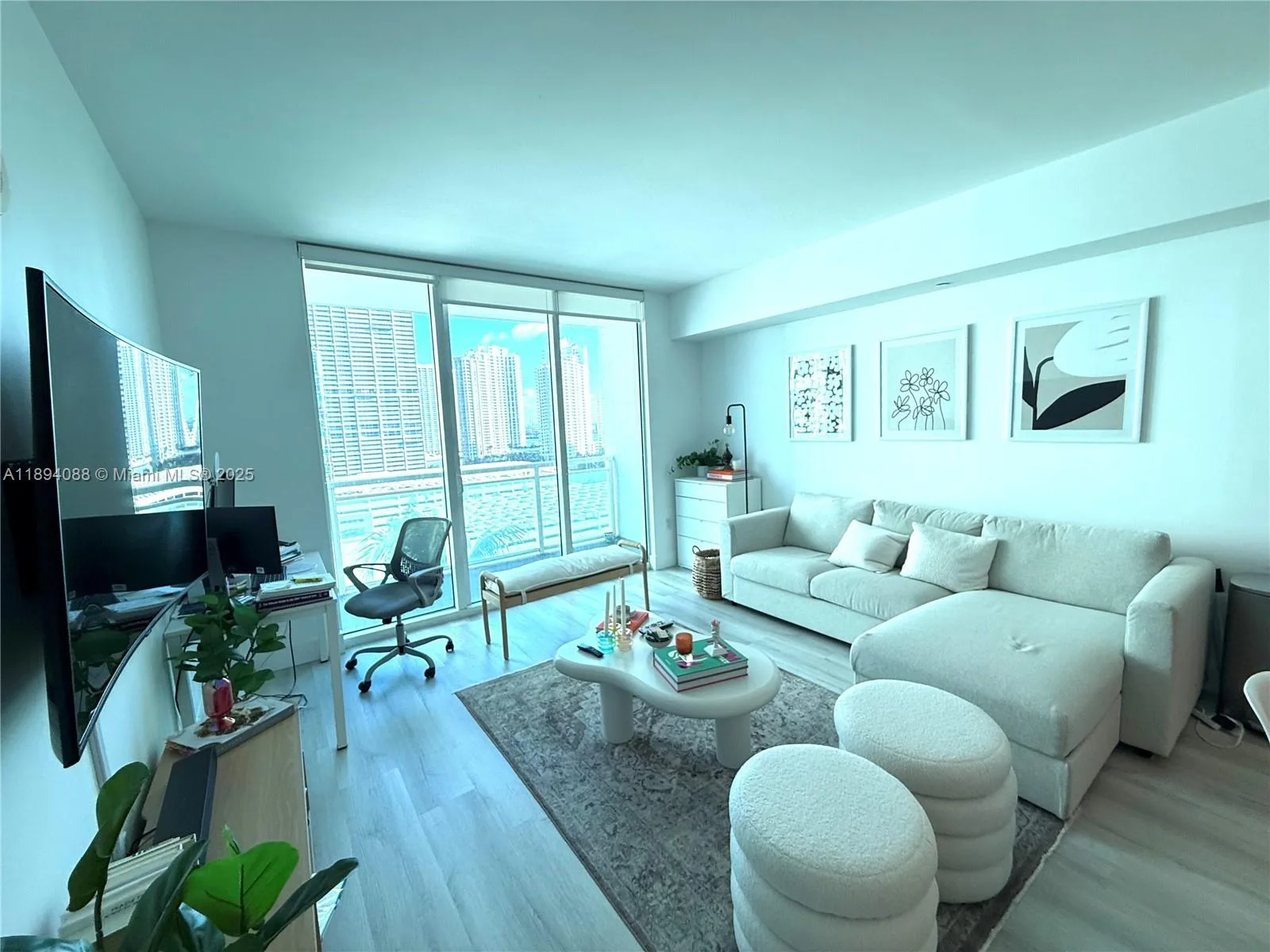 950 Brickell Bay Dr # 1408, Miami, FL 33131 photo 4