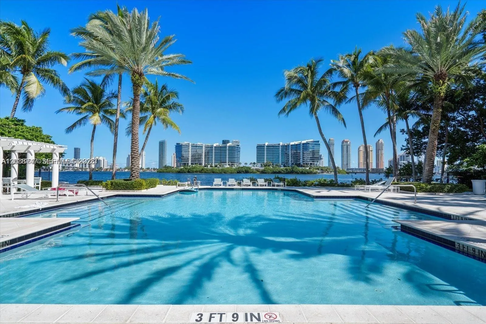 3125 NE 184th St # 1305 w/ GARAGE, Aventura, FL 33160
