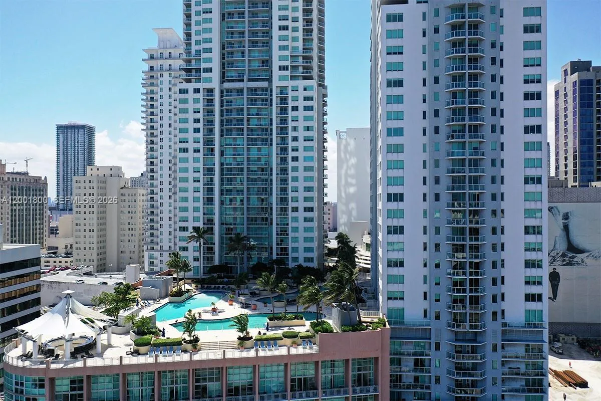244 Biscayne Blvd # 502, Miami, FL 33132