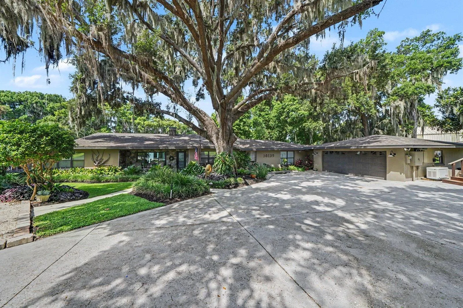 30139 Johnsons Point Road, FL 34748