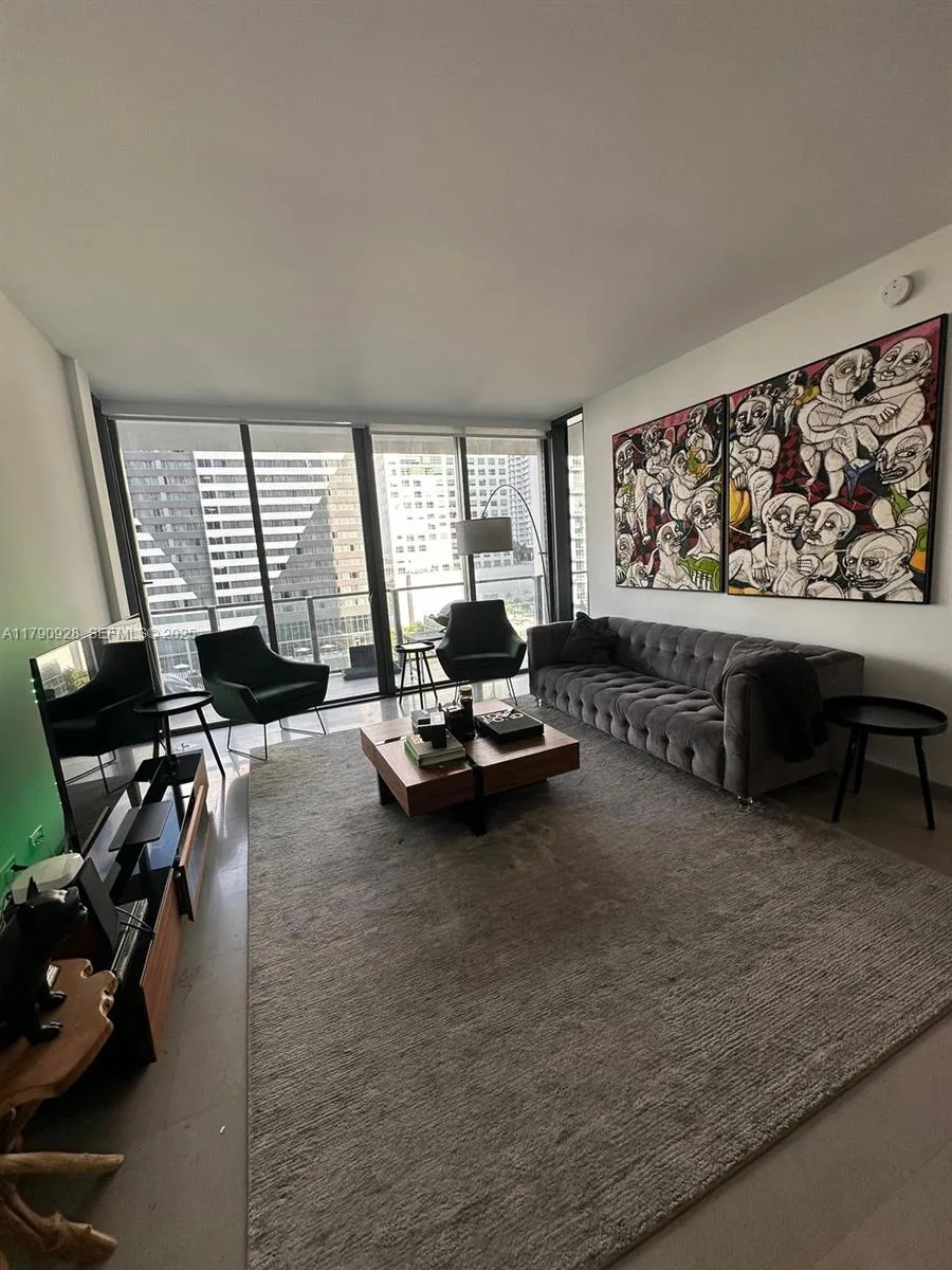 88 SW 7th St # 810, Miami, FL 33130 photo 9