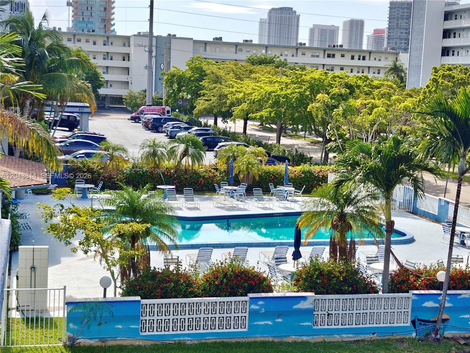 400 NE 12th Ave # 306, Hallandale Beach, FL 33009 photo 2