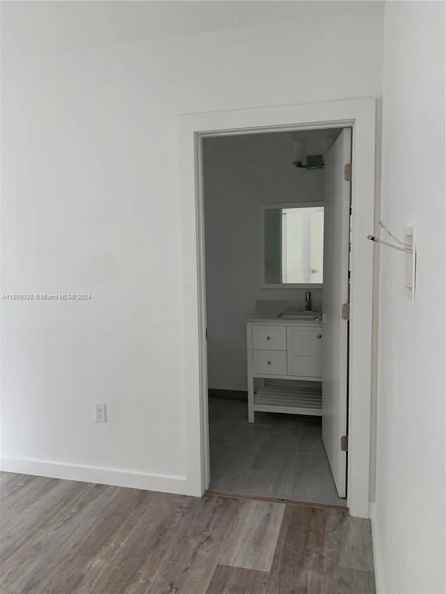 190 NW 57th St, Miami, FL 33127 photo 11