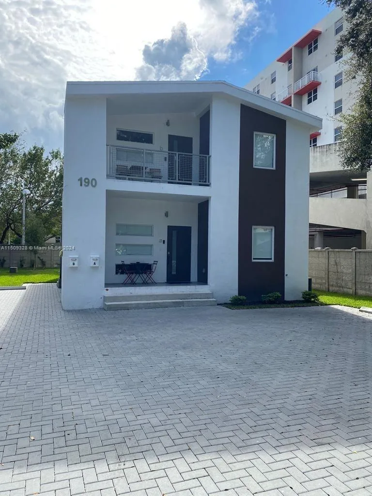 190 NW 57th St, Miami, FL 33127 photo 3