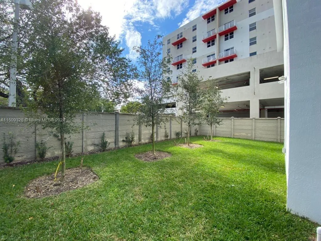 190 NW 57th St, Miami, FL 33127 photo 6