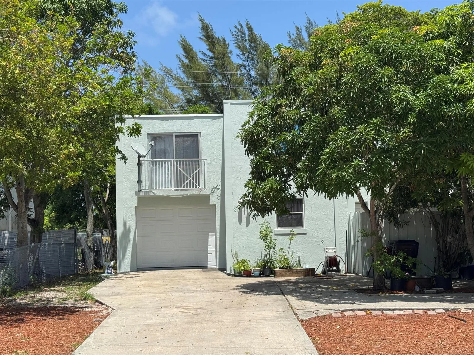 910 N F Street, FL 33460