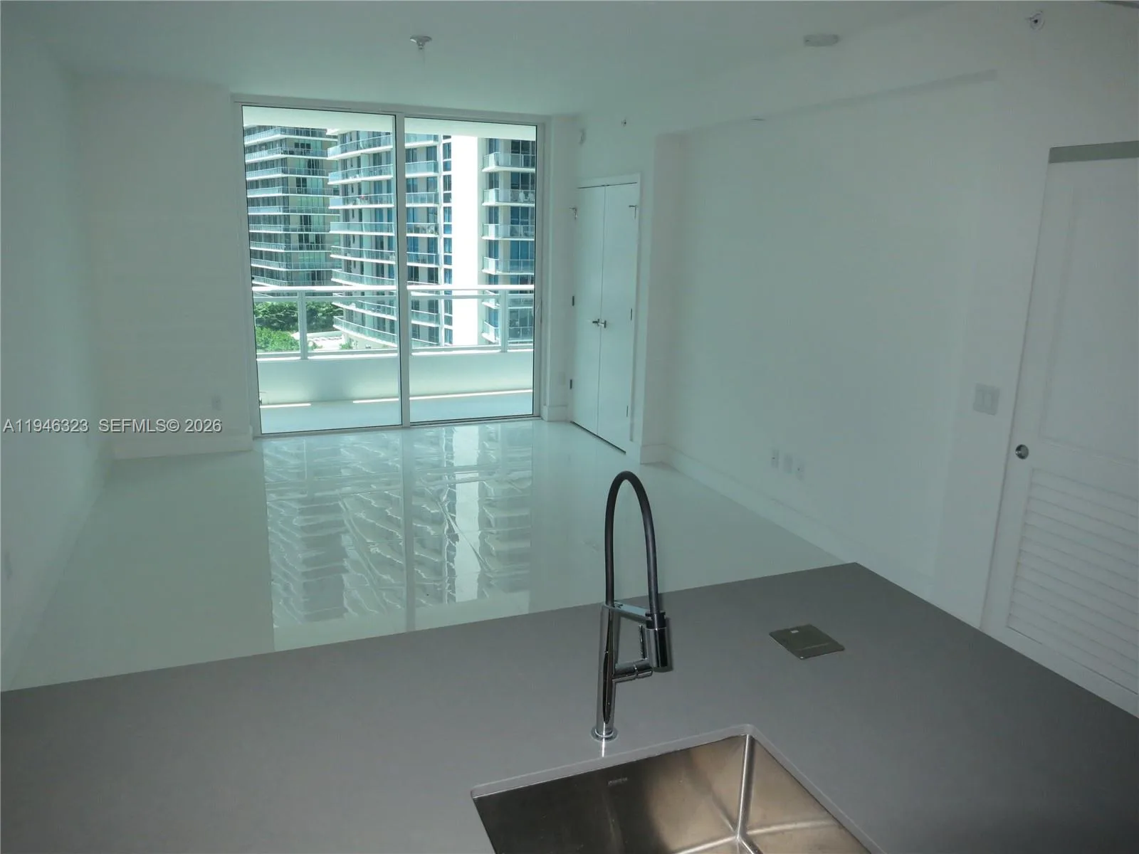1080 Brickell Ave # 1505, Miami, FL 33131 photo 4