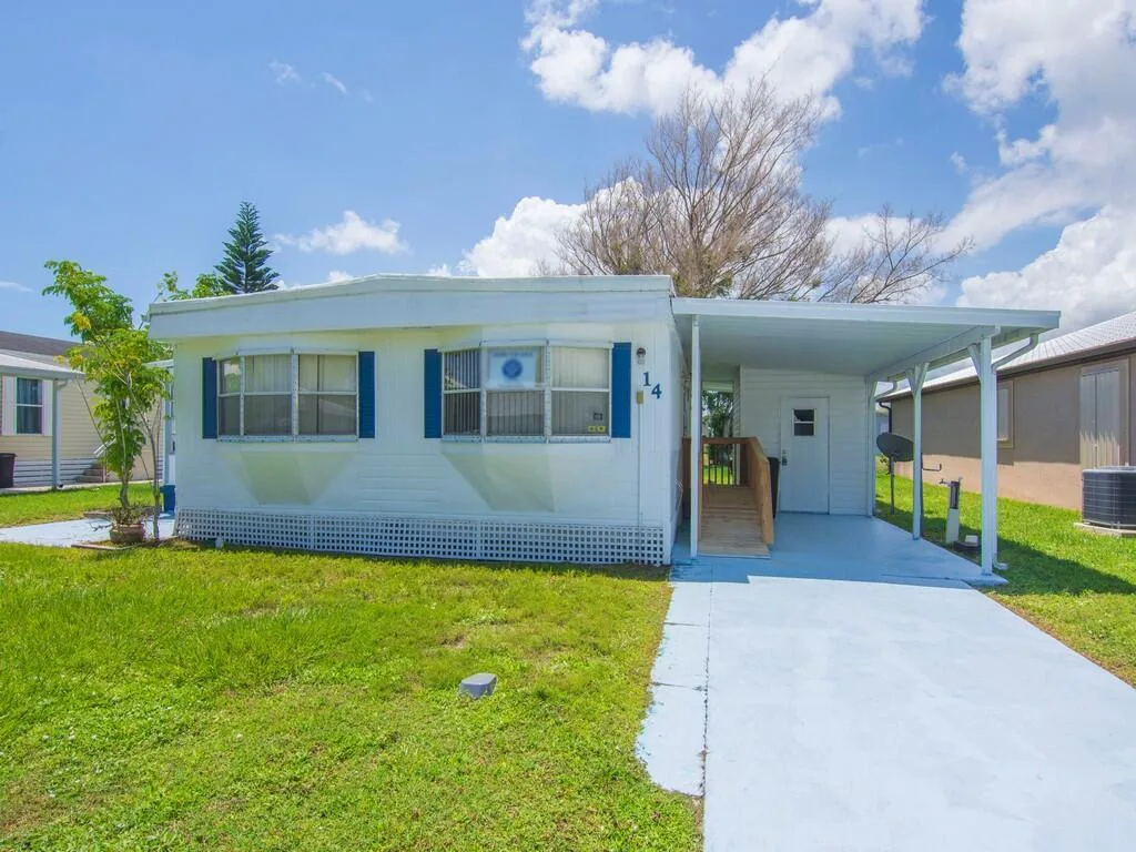 14 Golf Drive, Port St. Lucie, FL 34952