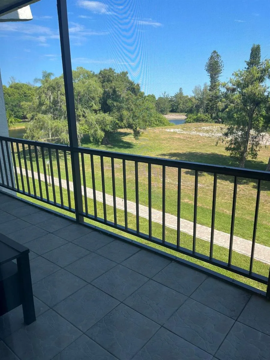 6020 NW 44TH Street # 308, Lauderhill, FL 33319