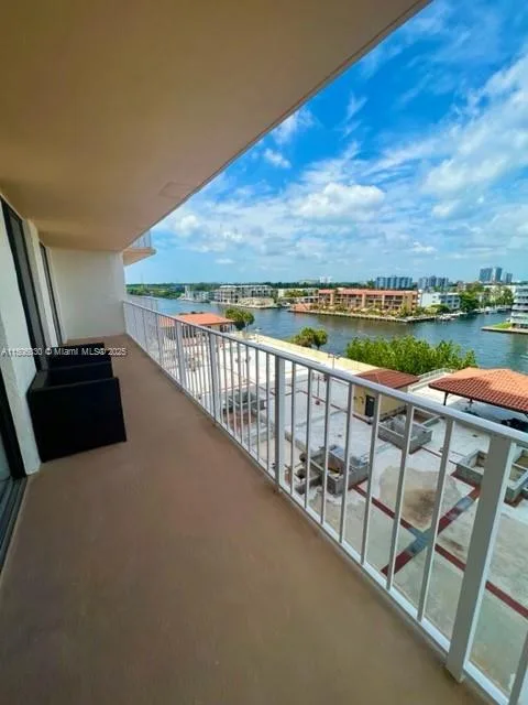 290 174th St # 702, Sunny Isles Beach, FL 33160 photo 4
