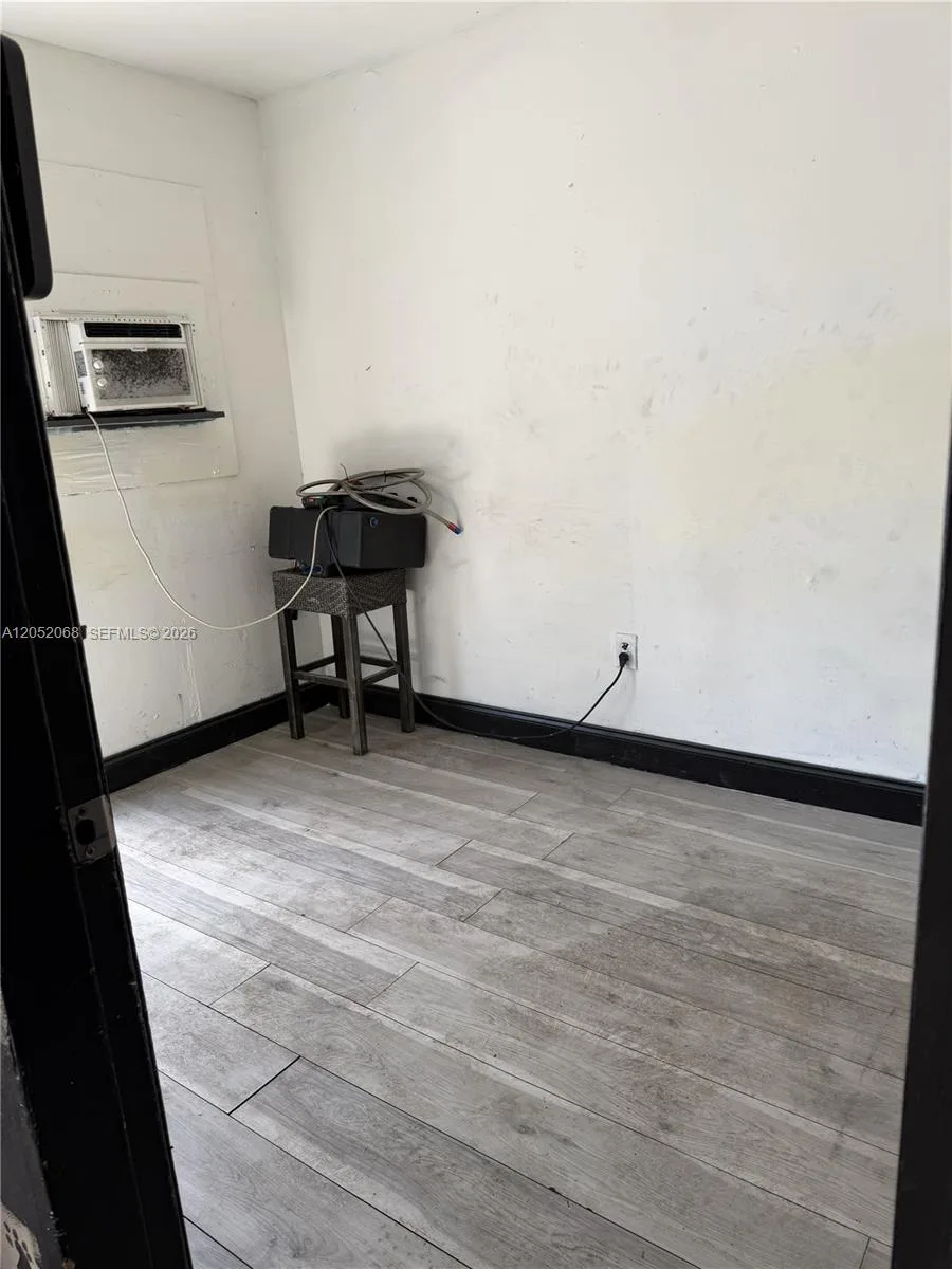 2561 NW 23rd St, Miami, FL 33142 photo 5
