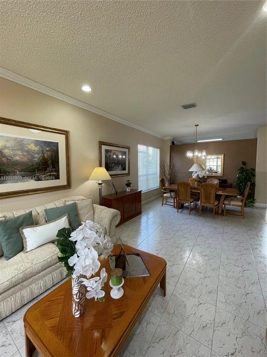 340 SW 167th Ave, Pembroke Pines, FL 33027 photo 6