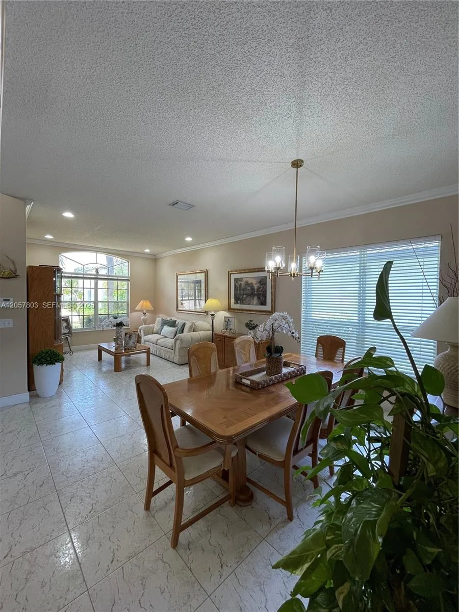 340 SW 167th Ave, Pembroke Pines, FL 33027 photo 7