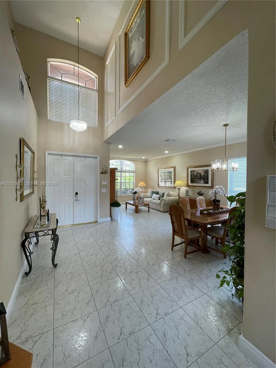 340 SW 167th Ave, Pembroke Pines, FL 33027 photo 8