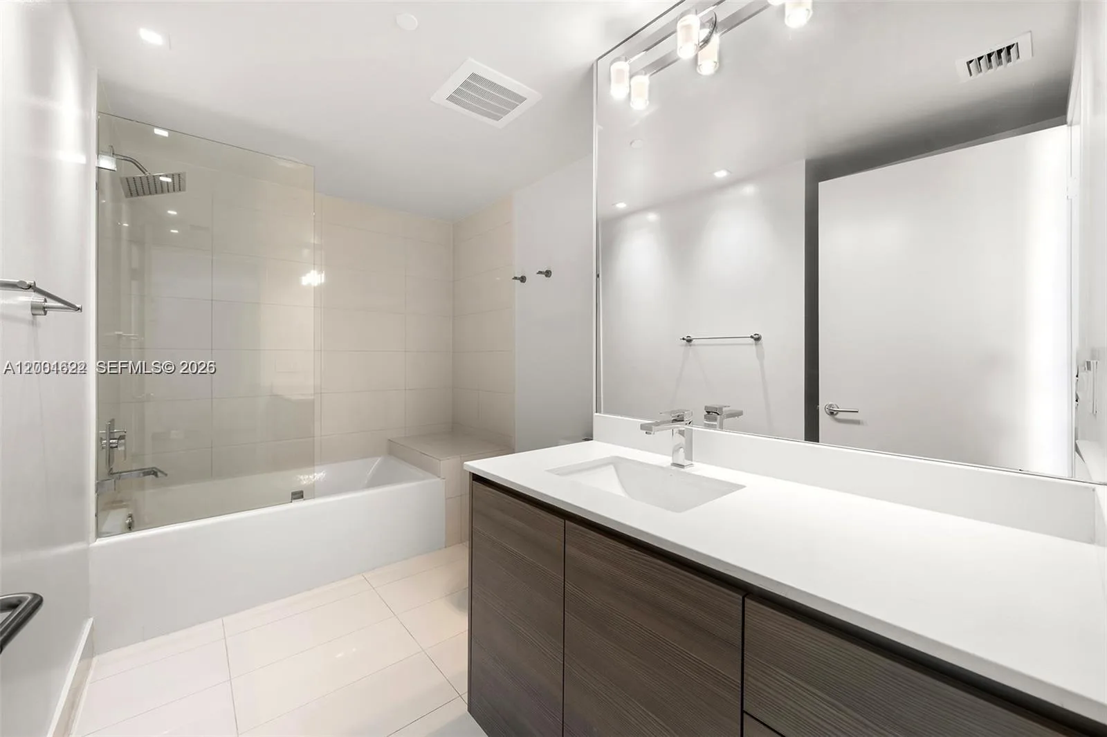 460 NE 28th St # 2707, Miami, FL 33137 photo 11