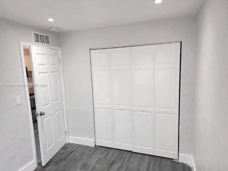 421 NW 12th St, Florida City, FL 33034 photo 5