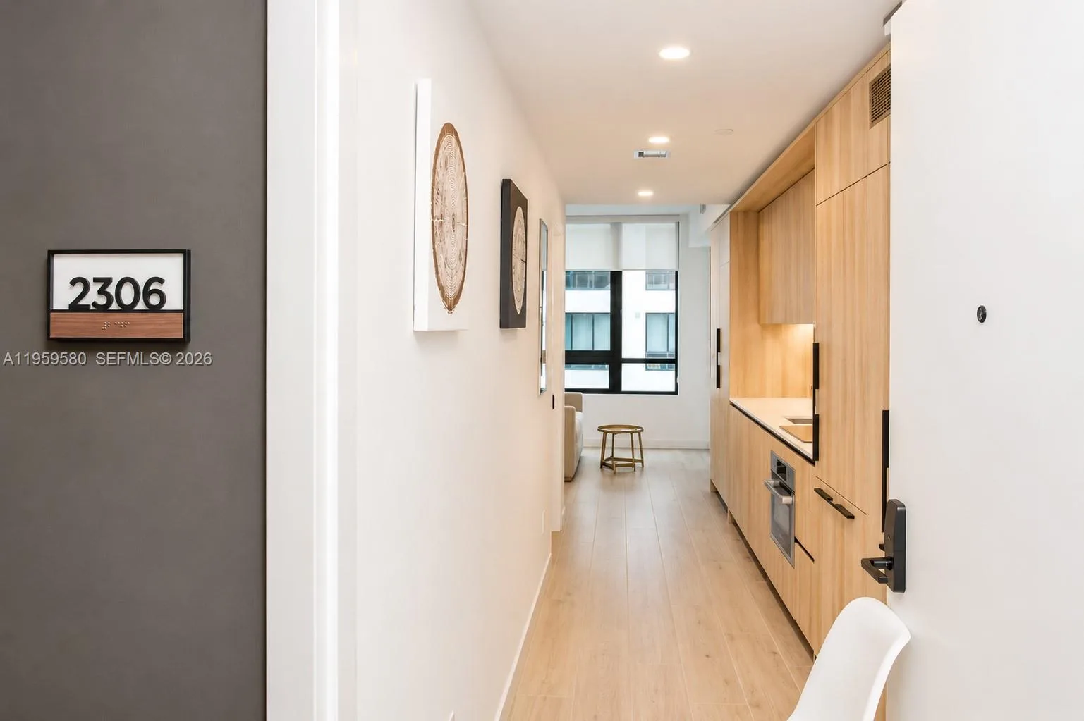 225 N Miami Ave # 2306, Miami, FL 33128