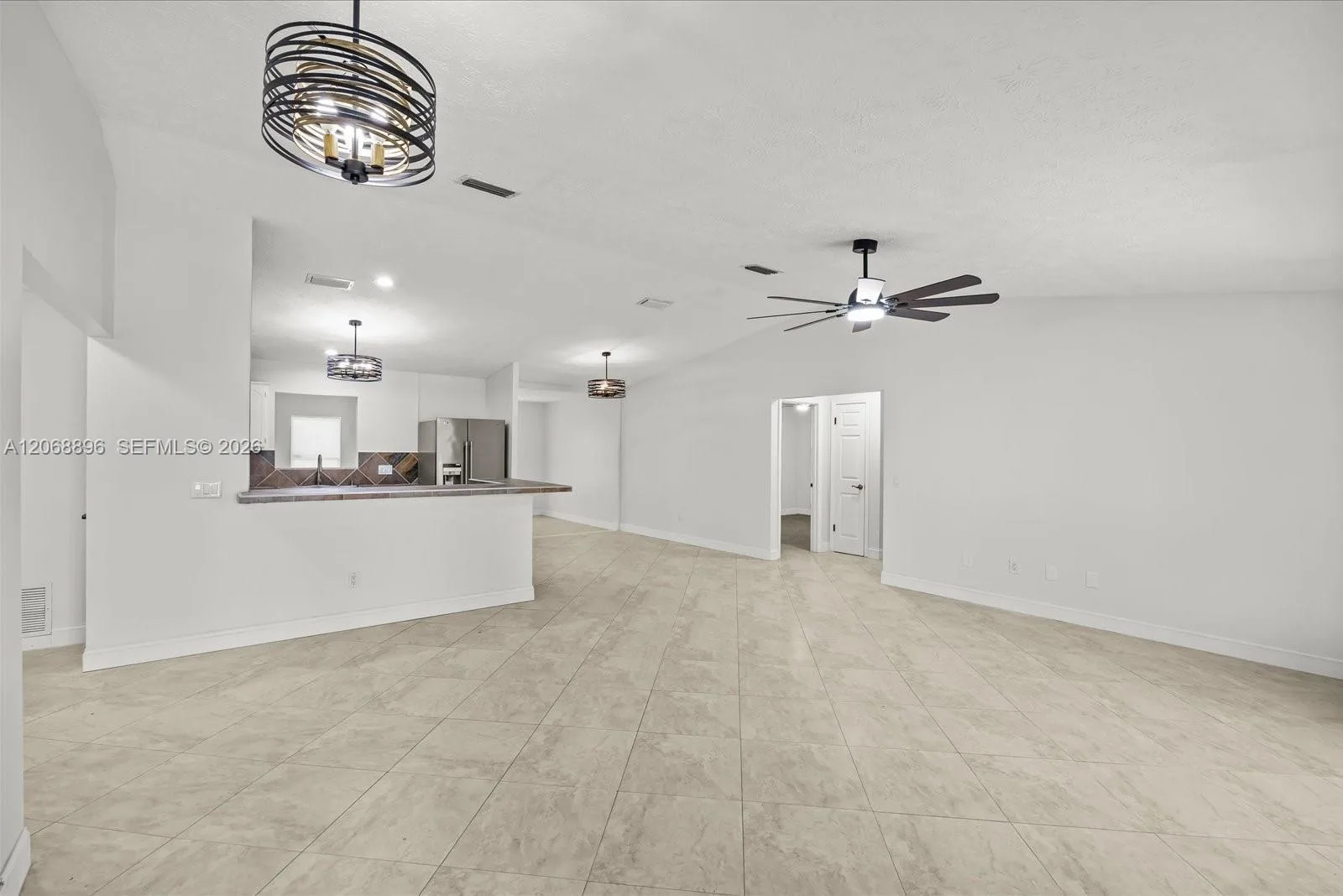 502 NW Goldcoast Ave, Port St. Lucie, FL 34983 — zdjęcie 4