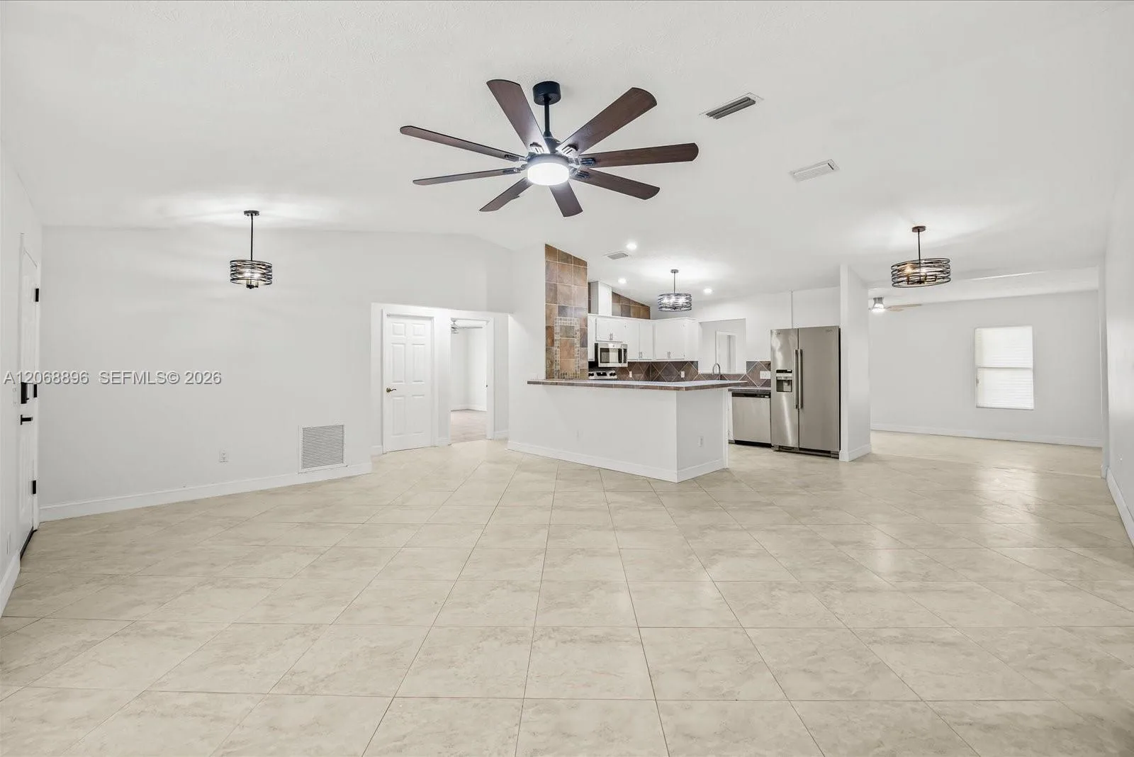 502 NW Goldcoast Ave, Port St. Lucie, FL 34983 — zdjęcie 5