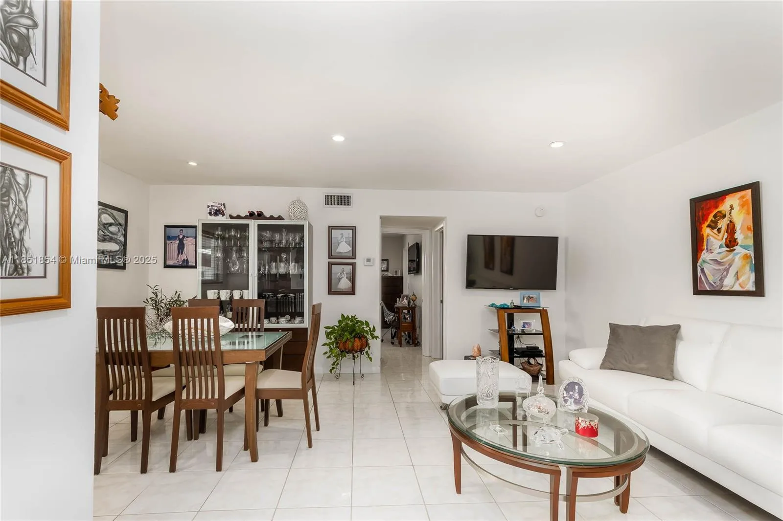 581 Blue Heron Dr # 301-B, Hallandale Beach, FL 33009 photo 5