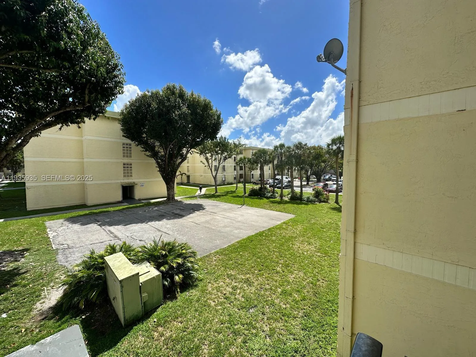 1875 W 56th St # 301, Hialeah, FL 33012 photo 2