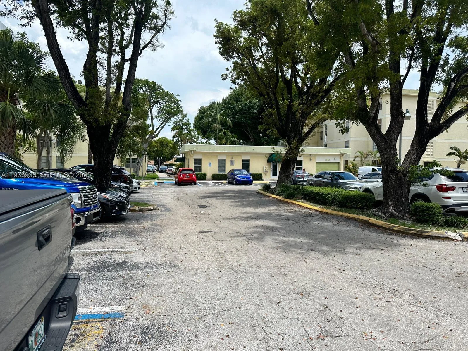 1875 W 56th St # 301, Hialeah, FL 33012 photo 6