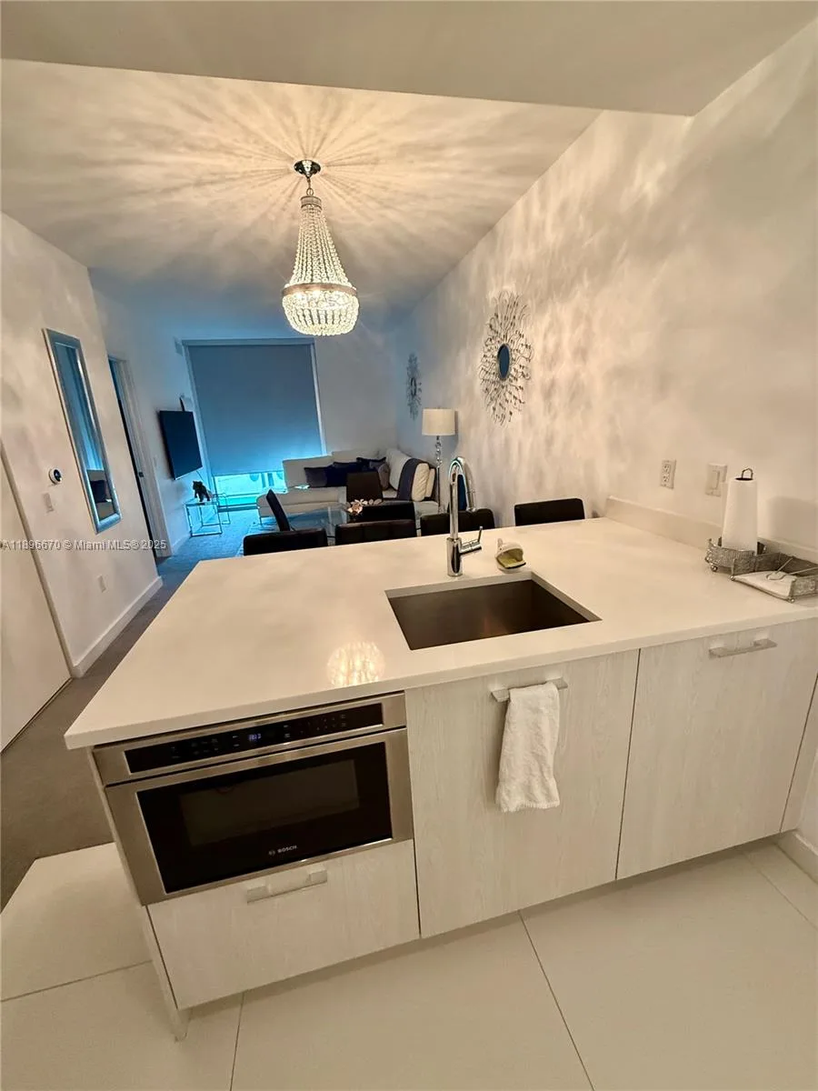 501 NE 31st St # 602, Miami, FL 33137 photo 3