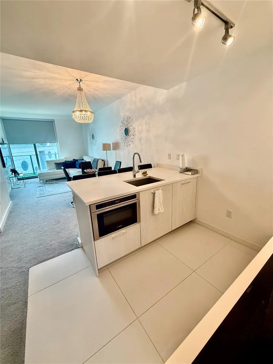 501 NE 31st St # 602, Miami, FL 33137 photo 5