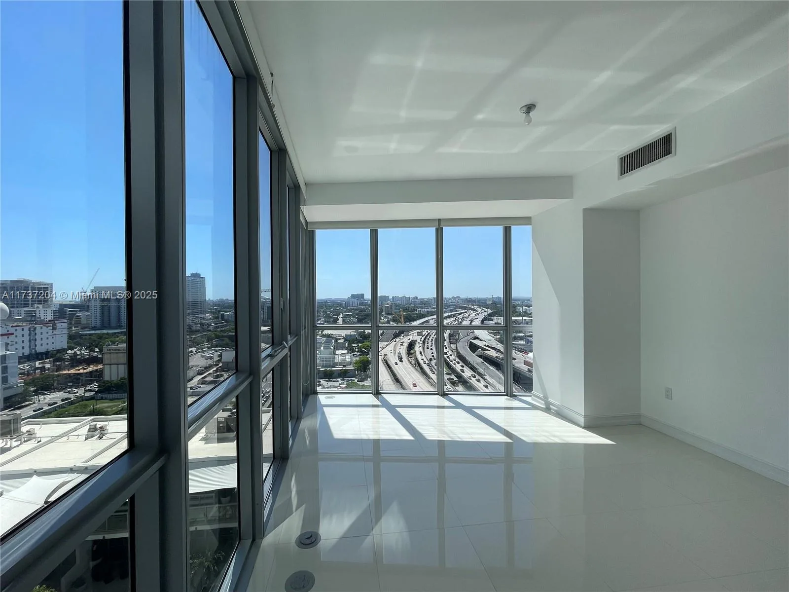 1100 Biscayne Blvd # 1906, Miami, FL 33132 photo 10