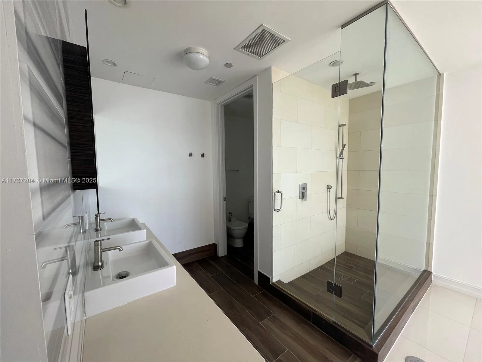 1100 Biscayne Blvd # 1906, Miami, FL 33132 photo 11